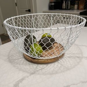 Fruit basket